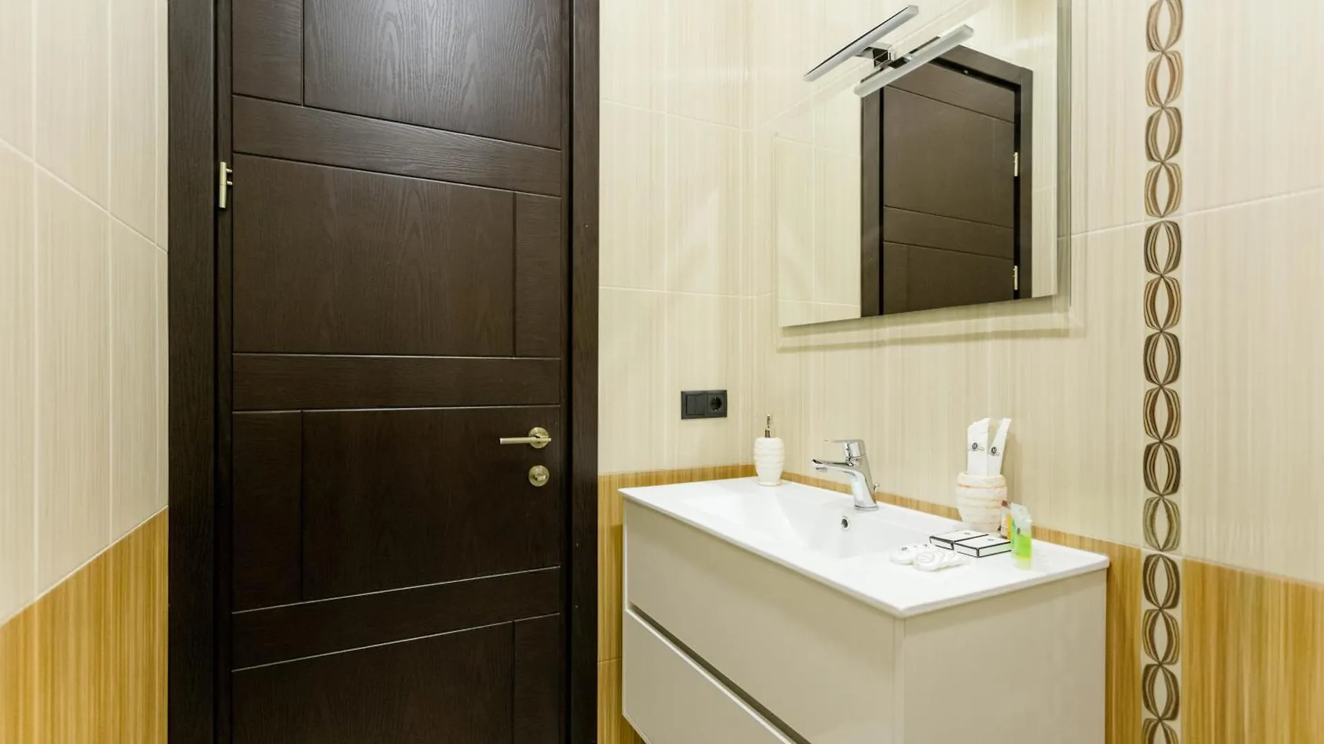 Downtown Spacious Apartment Tiflis